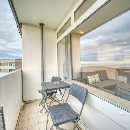 - Haus F, App 0f1007 Apartamento *